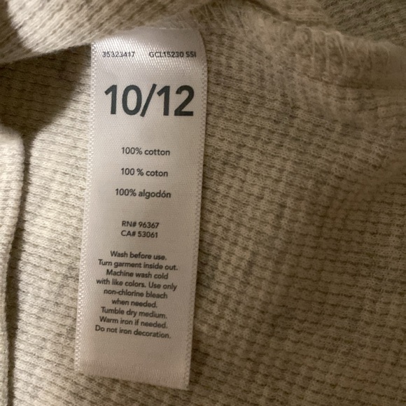 High quality shirt for boys 10 years with long sleeves and hoodie. - Picture 4 of 5